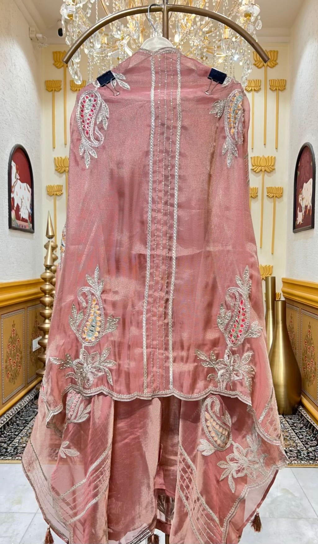 Zehraani Cutdana Élan Suit (Pink)