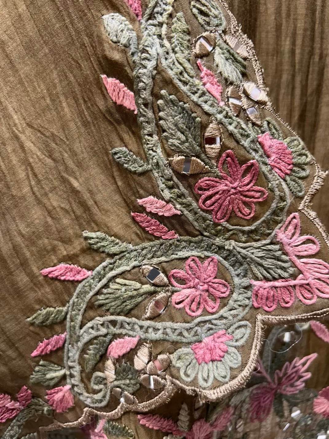 Reva Mirror Thread Mul Suit