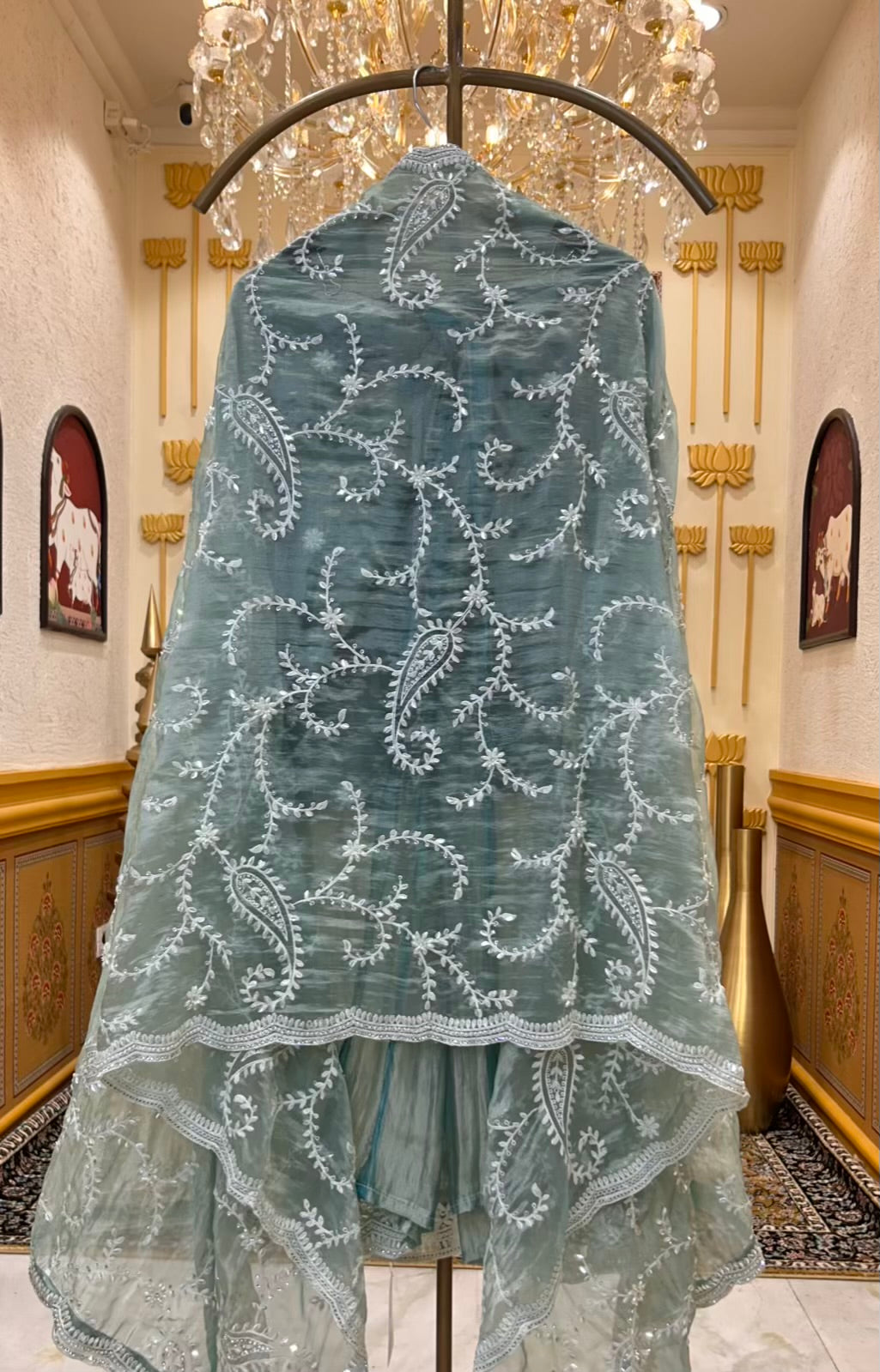 Naayra Karigari Élan Suit (Olive Green)