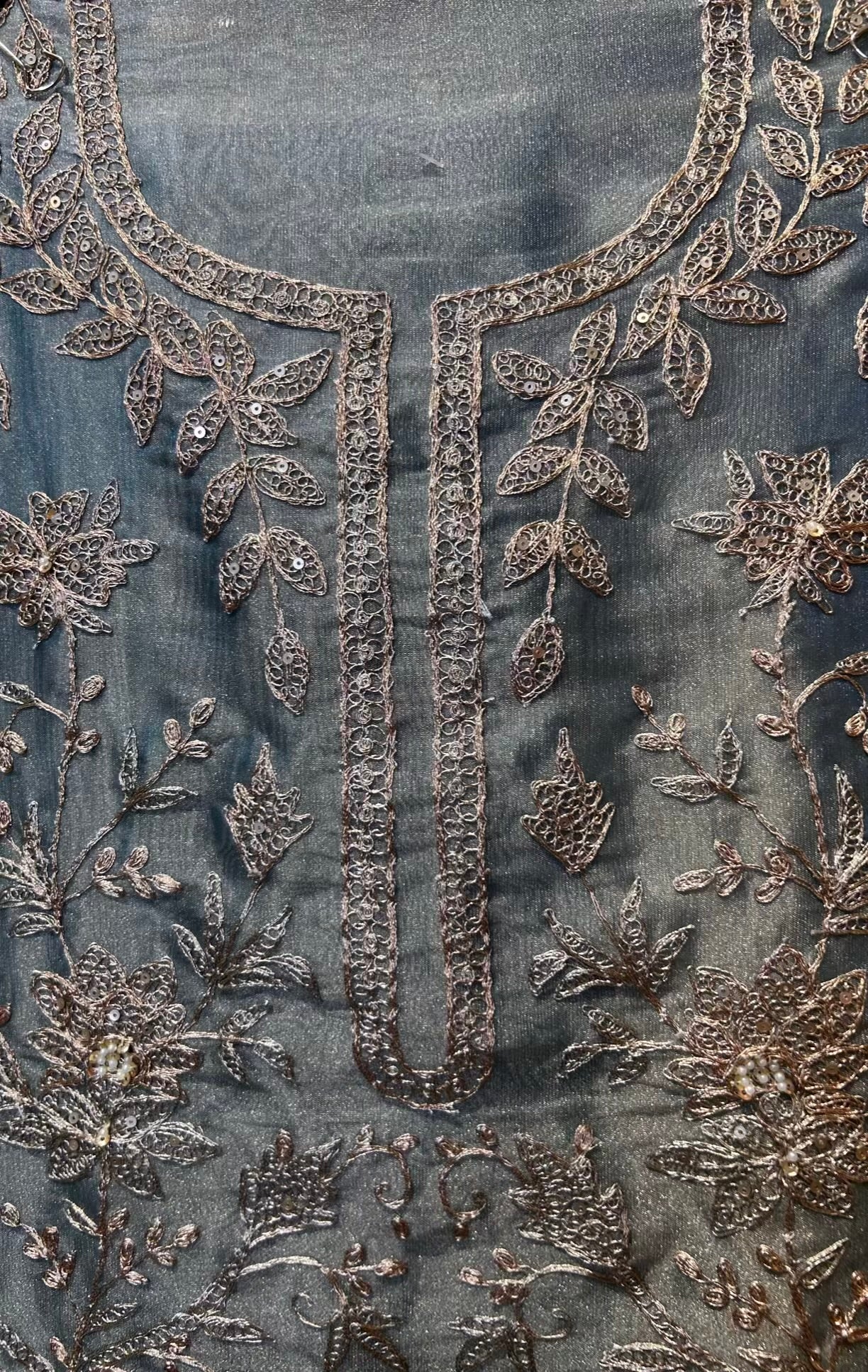 Saanjh Ruhani Suit (Powder Green)