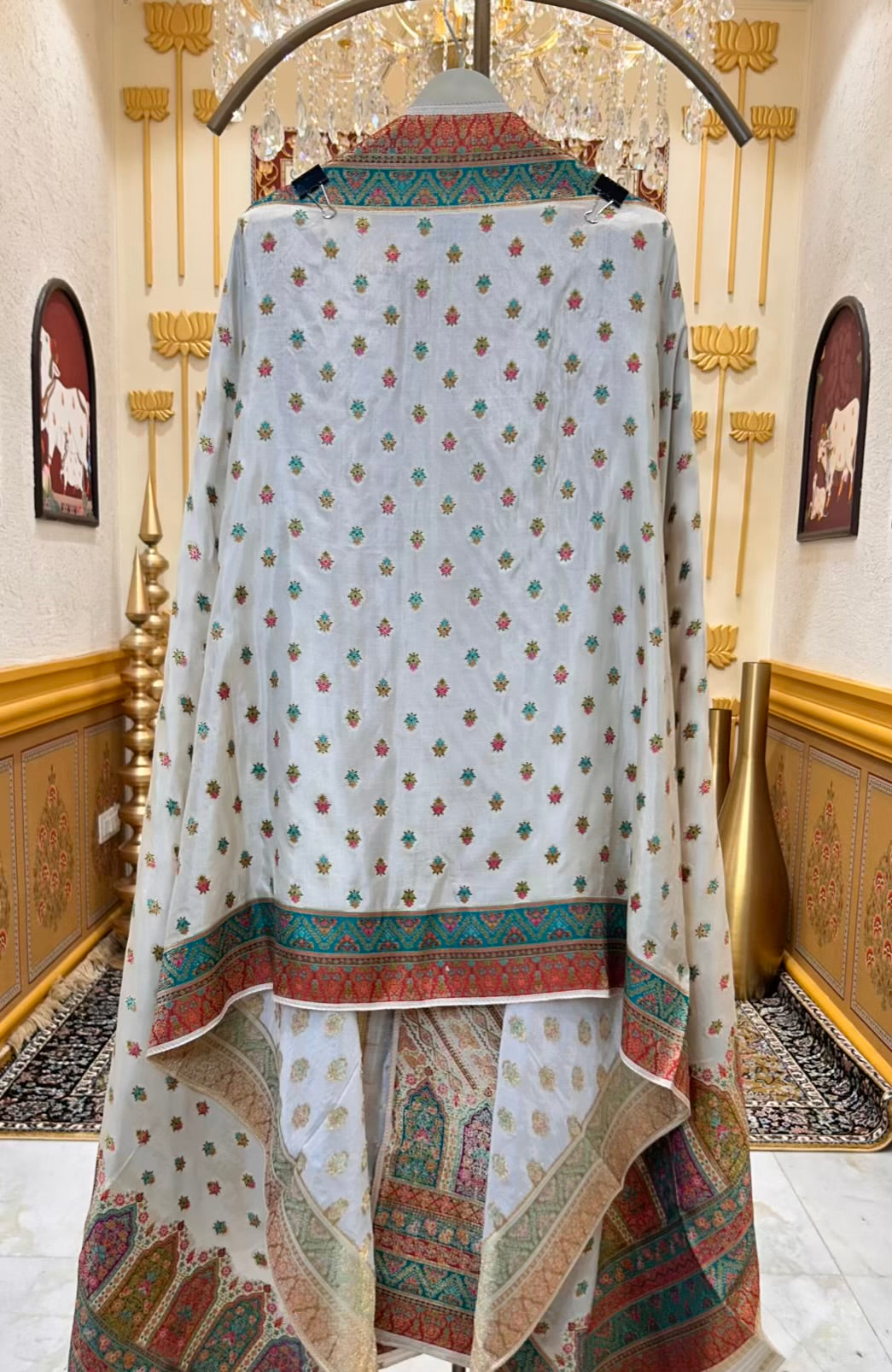 Mahroza Banarasi Loom Suit (Ivory)