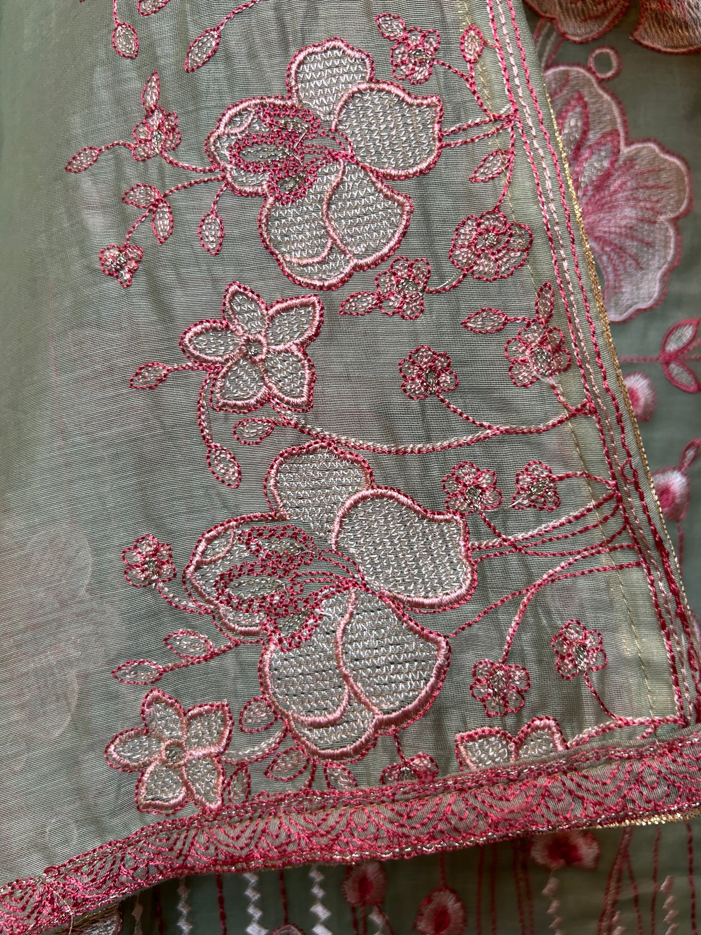 Keya Mul Suit (Green)