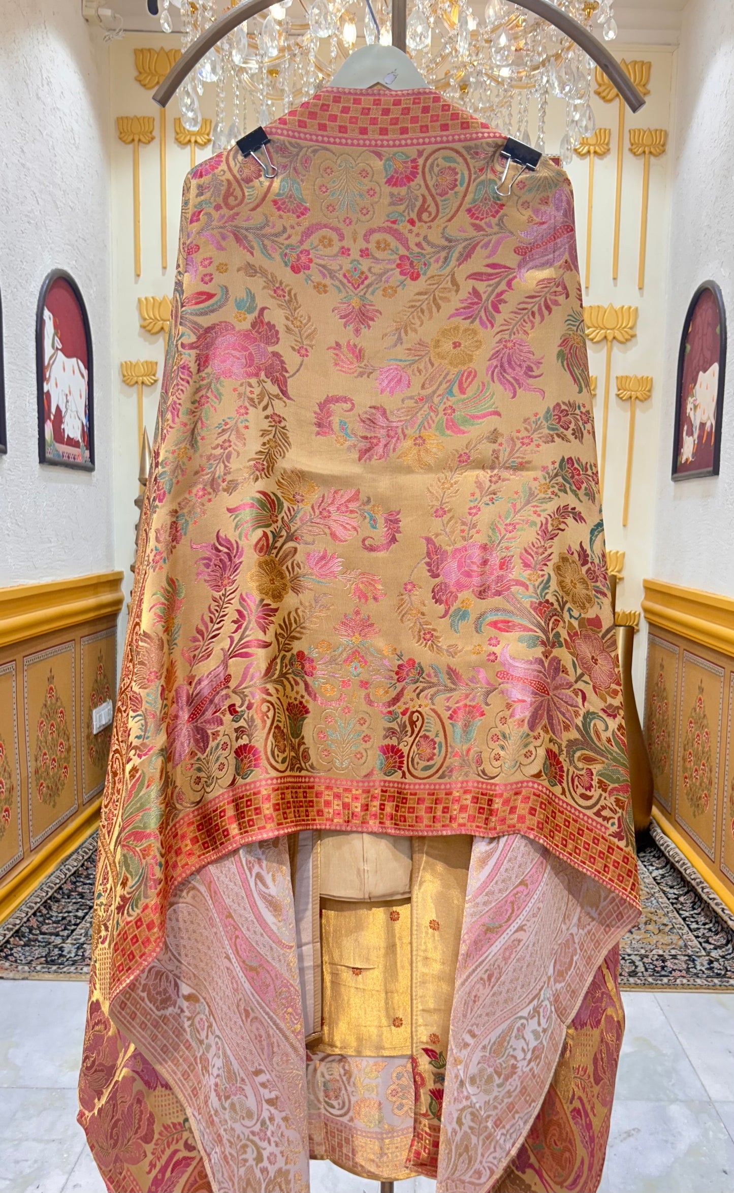 Rangélla Silk Suit