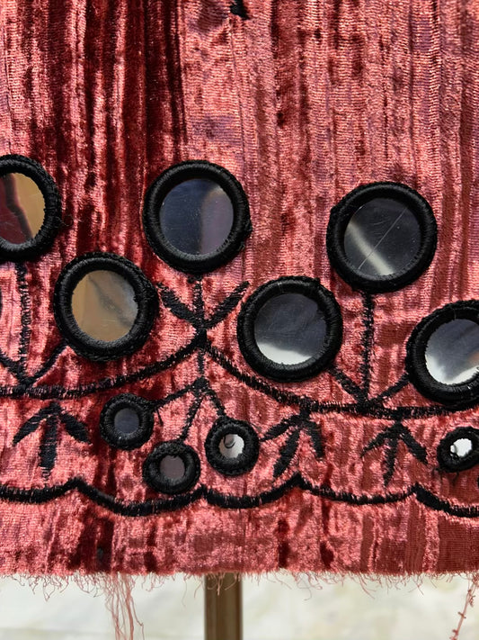 Mehrveen Crush Velvet Royale Suit (Maroon)