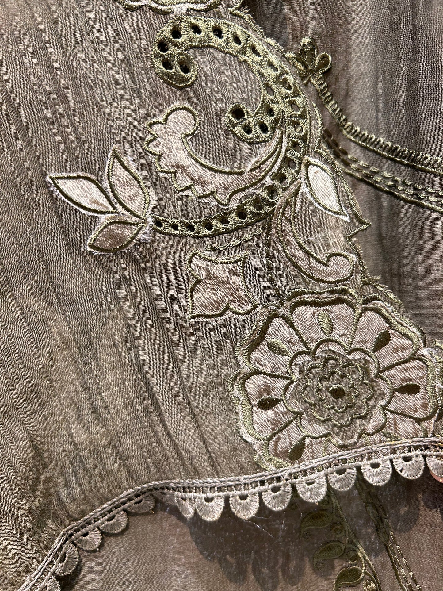 Gulposh Appliqué Suit
