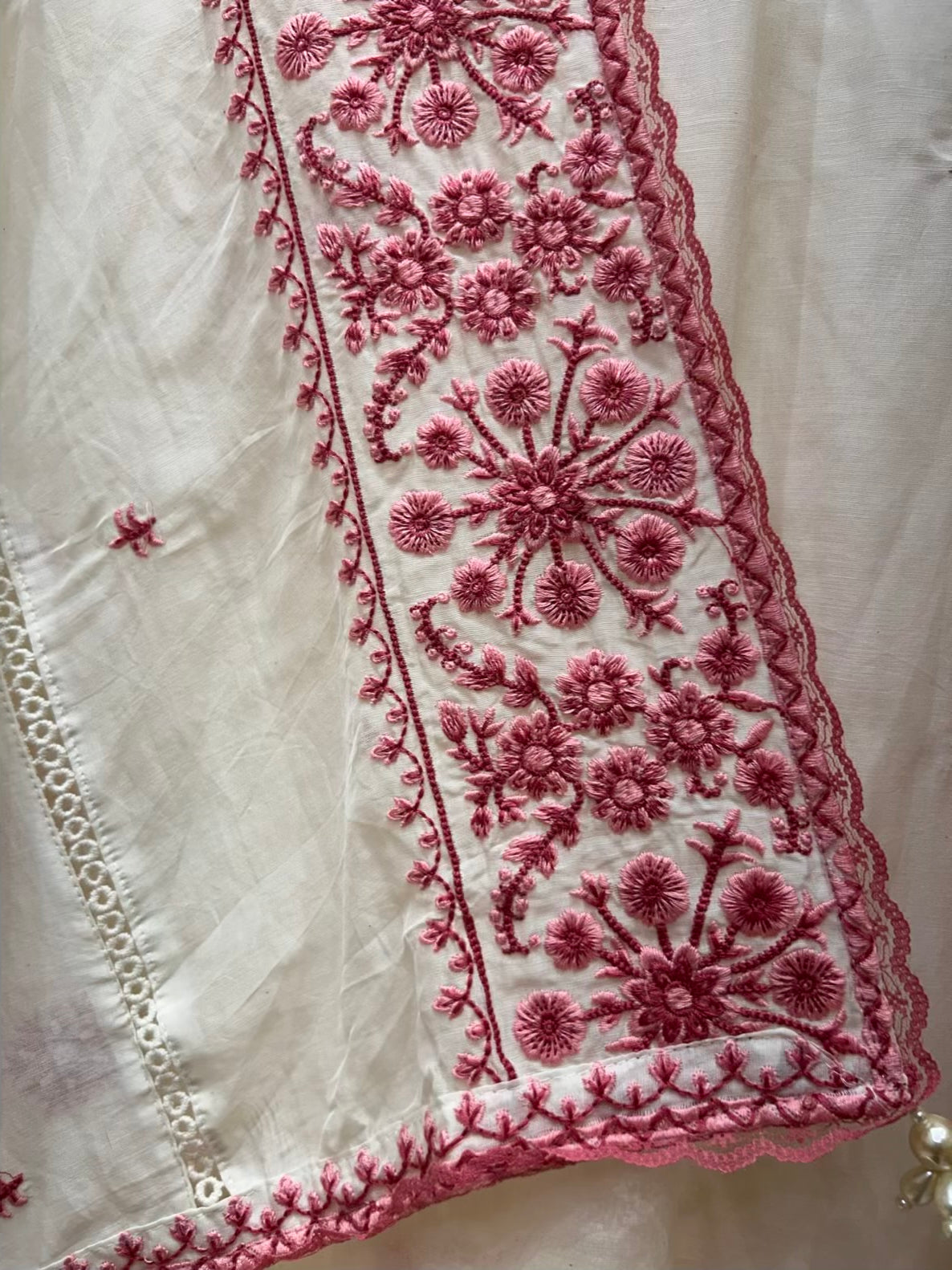 Amayra Pearl Veil Suit (Pink)