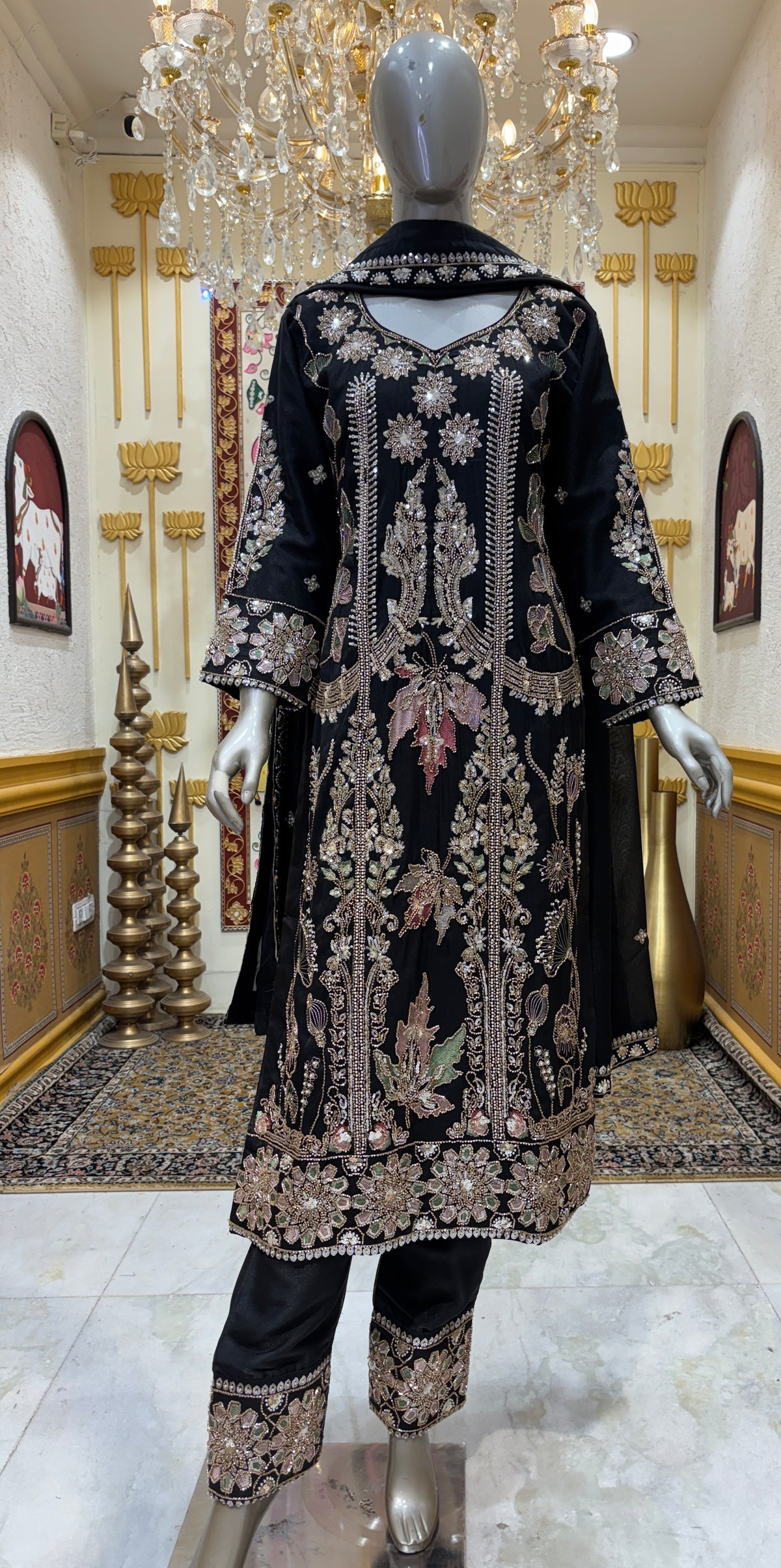 Roshan Ara Lehenga