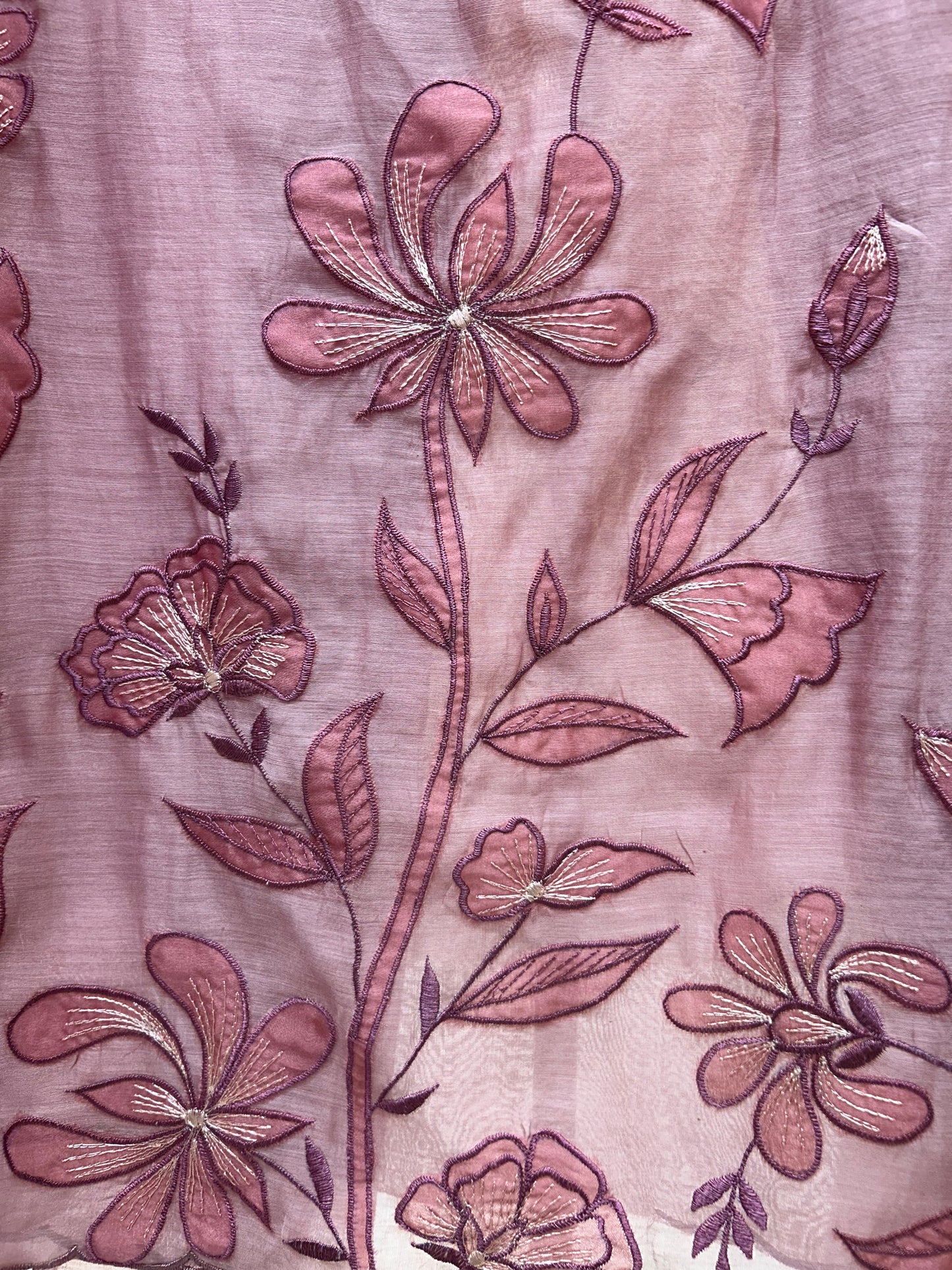 Saanvi Appliqué Grace Suit (Mauve)