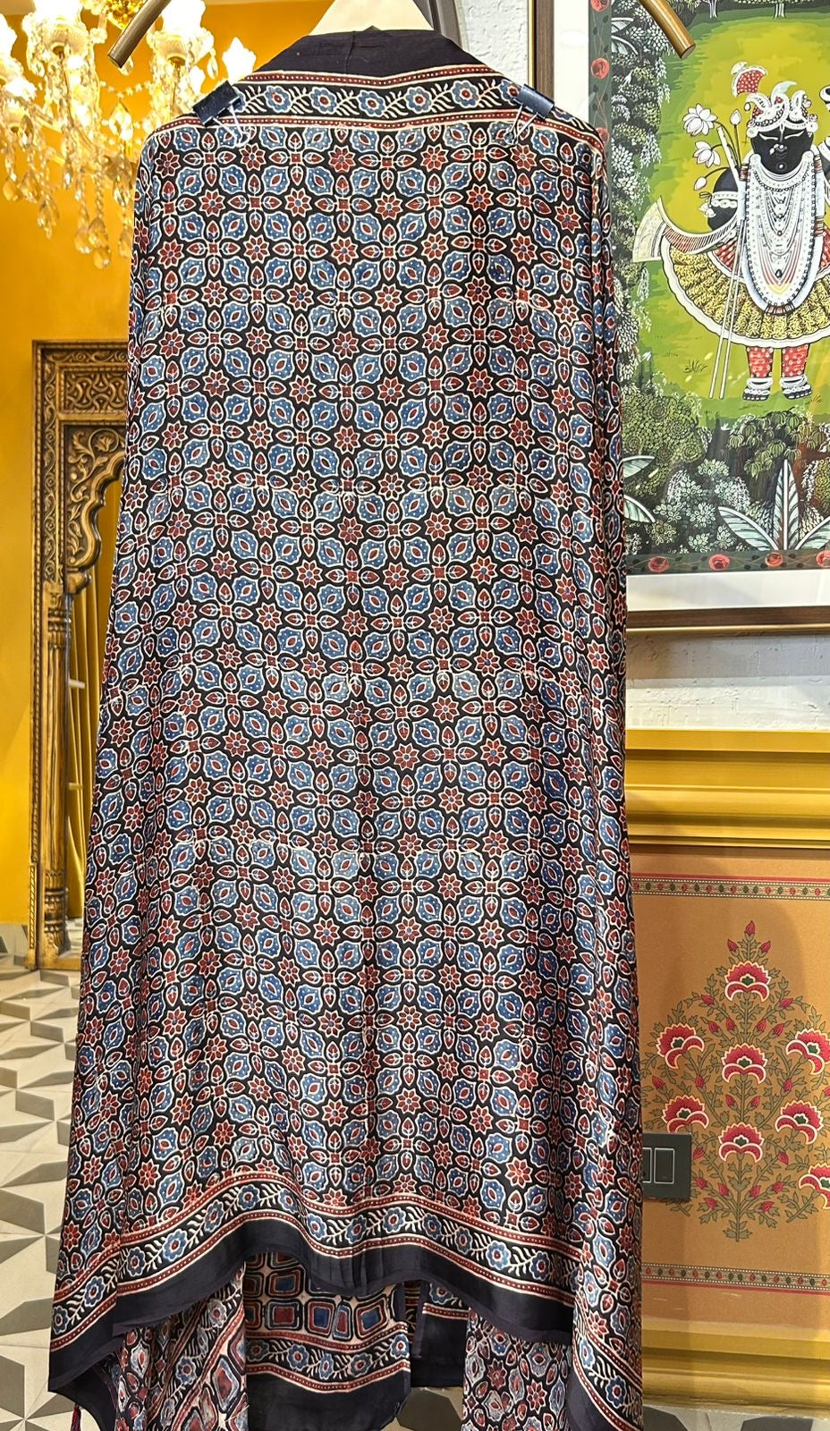 Zarveen Silk Suit (Black)