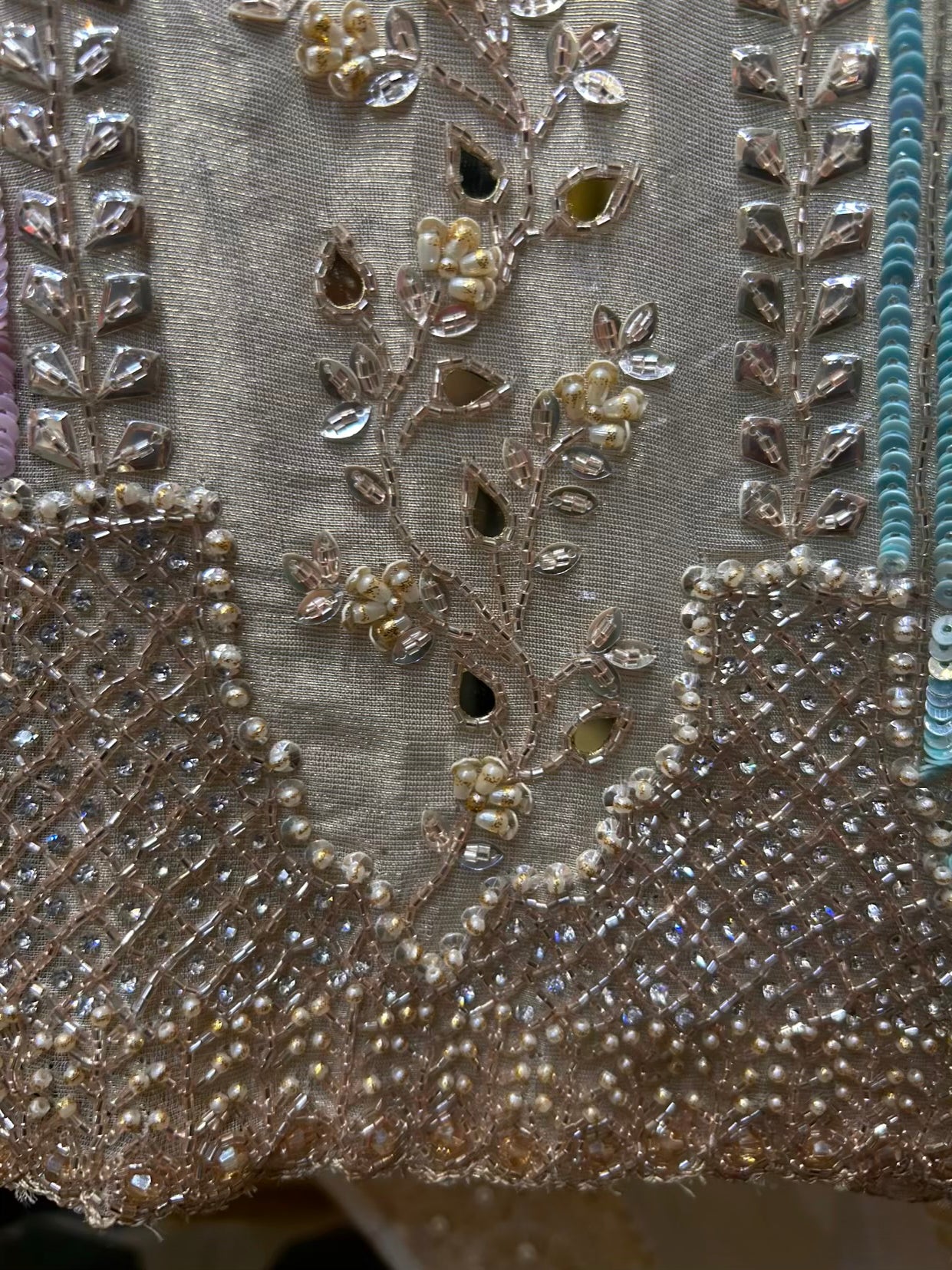 Noor-e-Zarreen