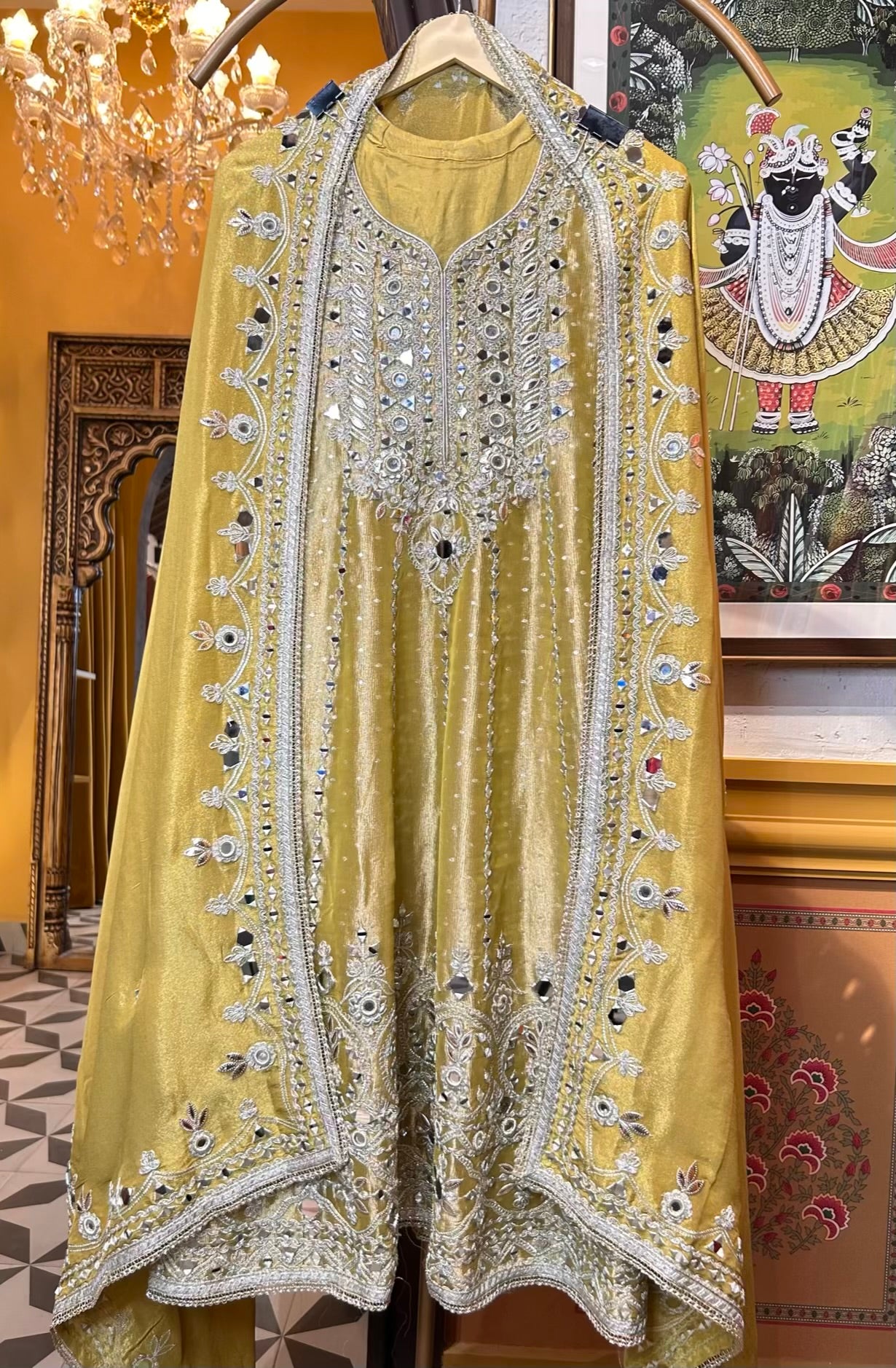 Nooré-Dori Suit
