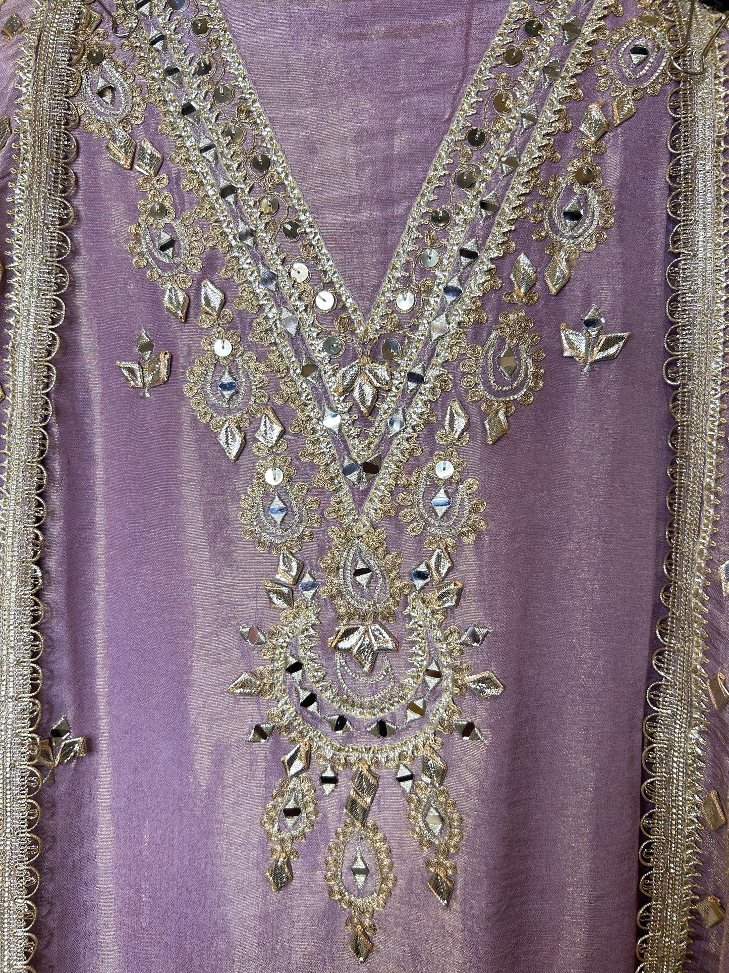Husn-e-Saaz (Lavender)