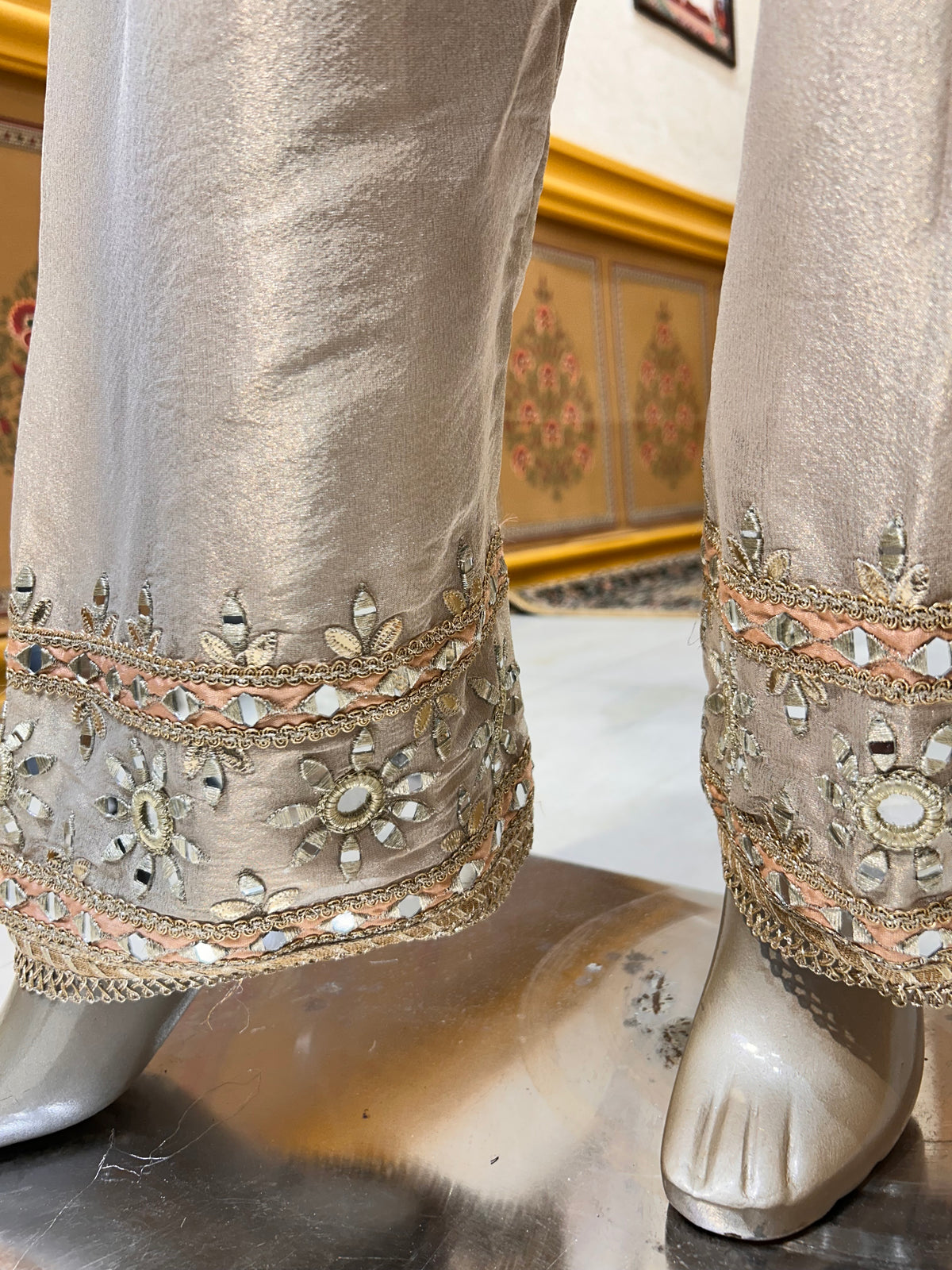 Aaina Rang Mahal Suit