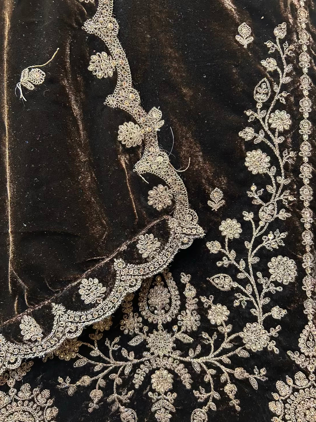 Rimvaar Velvet Suit (Coffee)