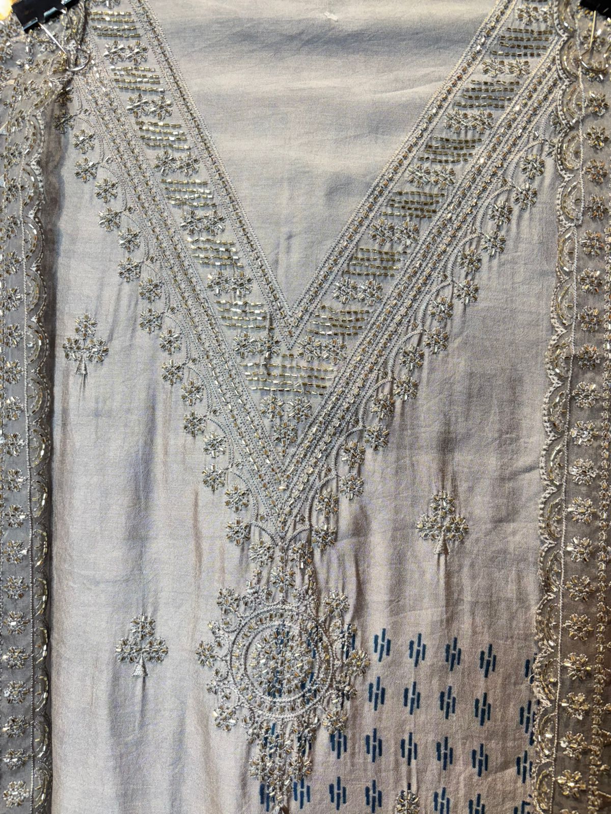 Mehrunisa Silk Suit (Grey)