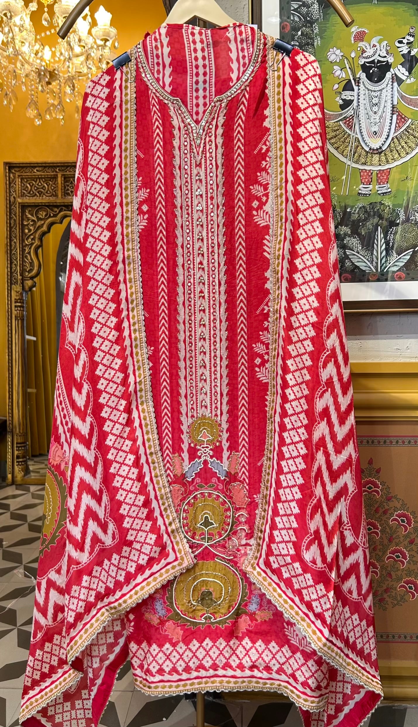 Tasveer-e-Noor (Red)