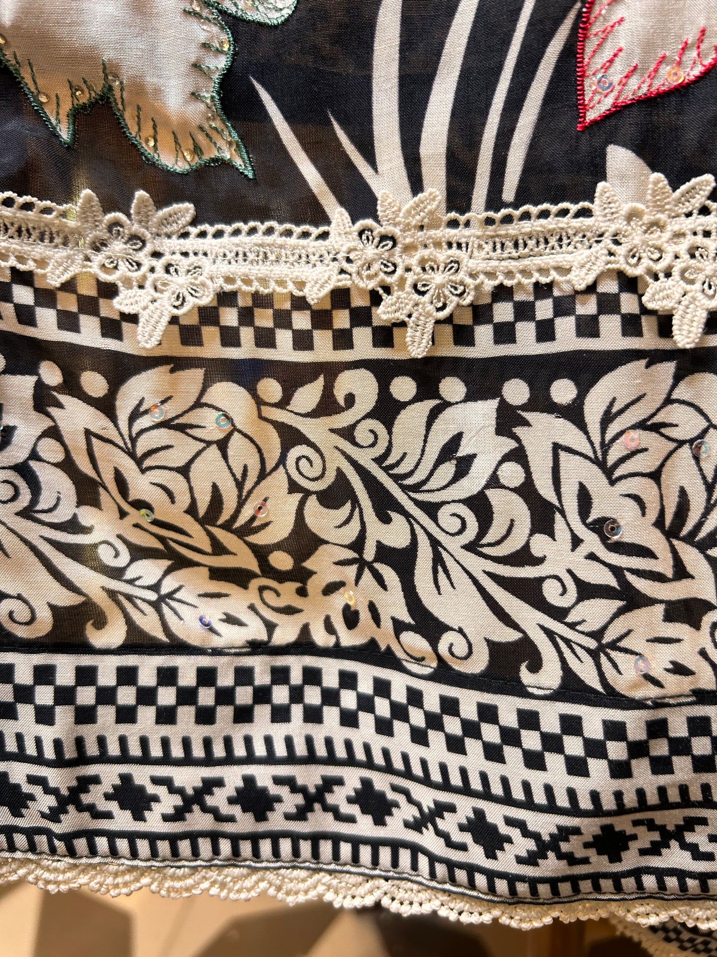 Sufiya Muslin Printed Suit (Black)