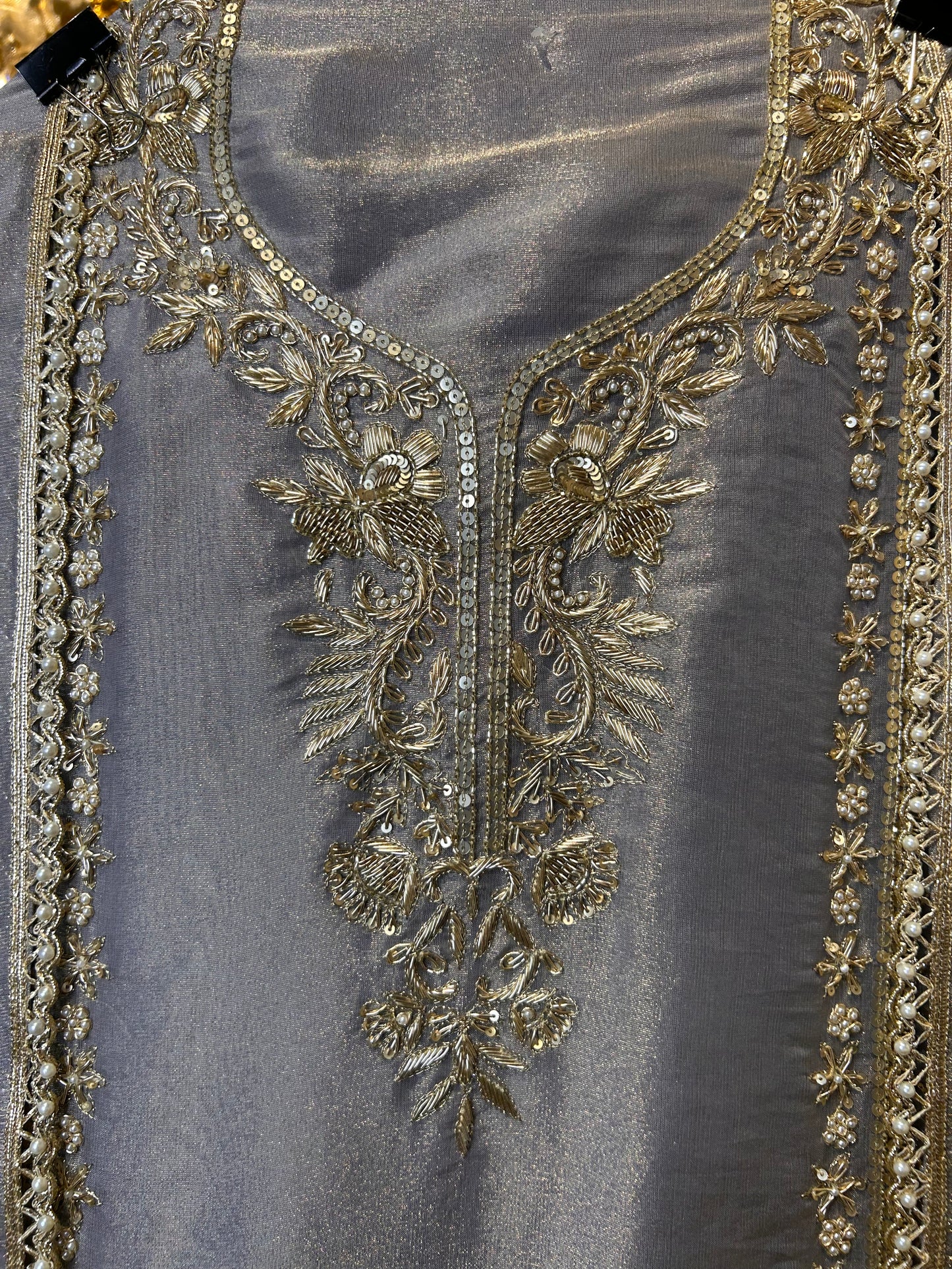 Gulraiz Organza Suit (Silver Grey)