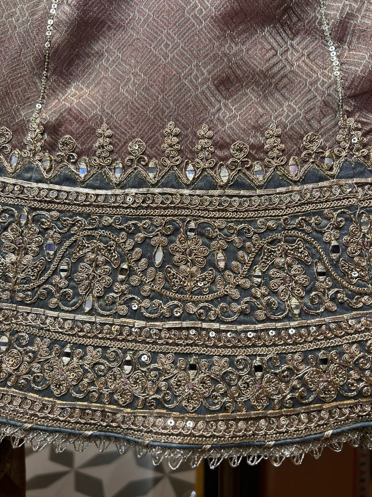 Ruh-e-Zar Anarkali Suit (Beige)