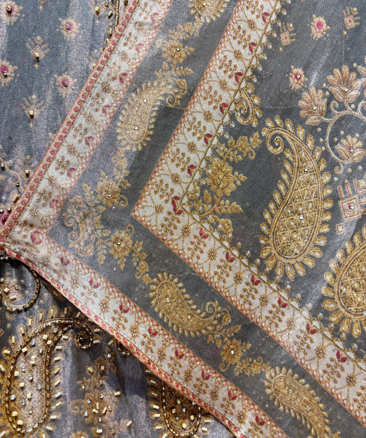 Kundanara Royale Suit