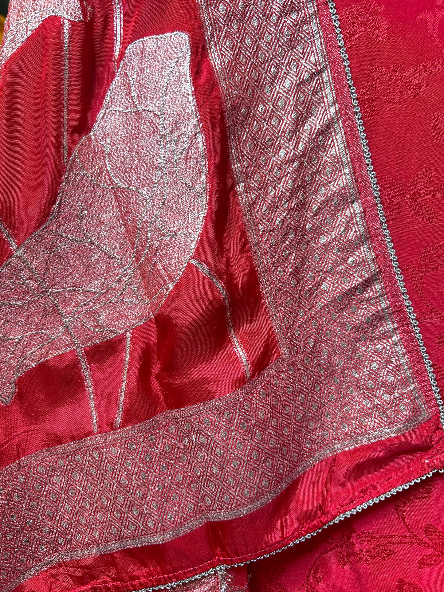 Sunehri Raah Banarasi Suit (Red)