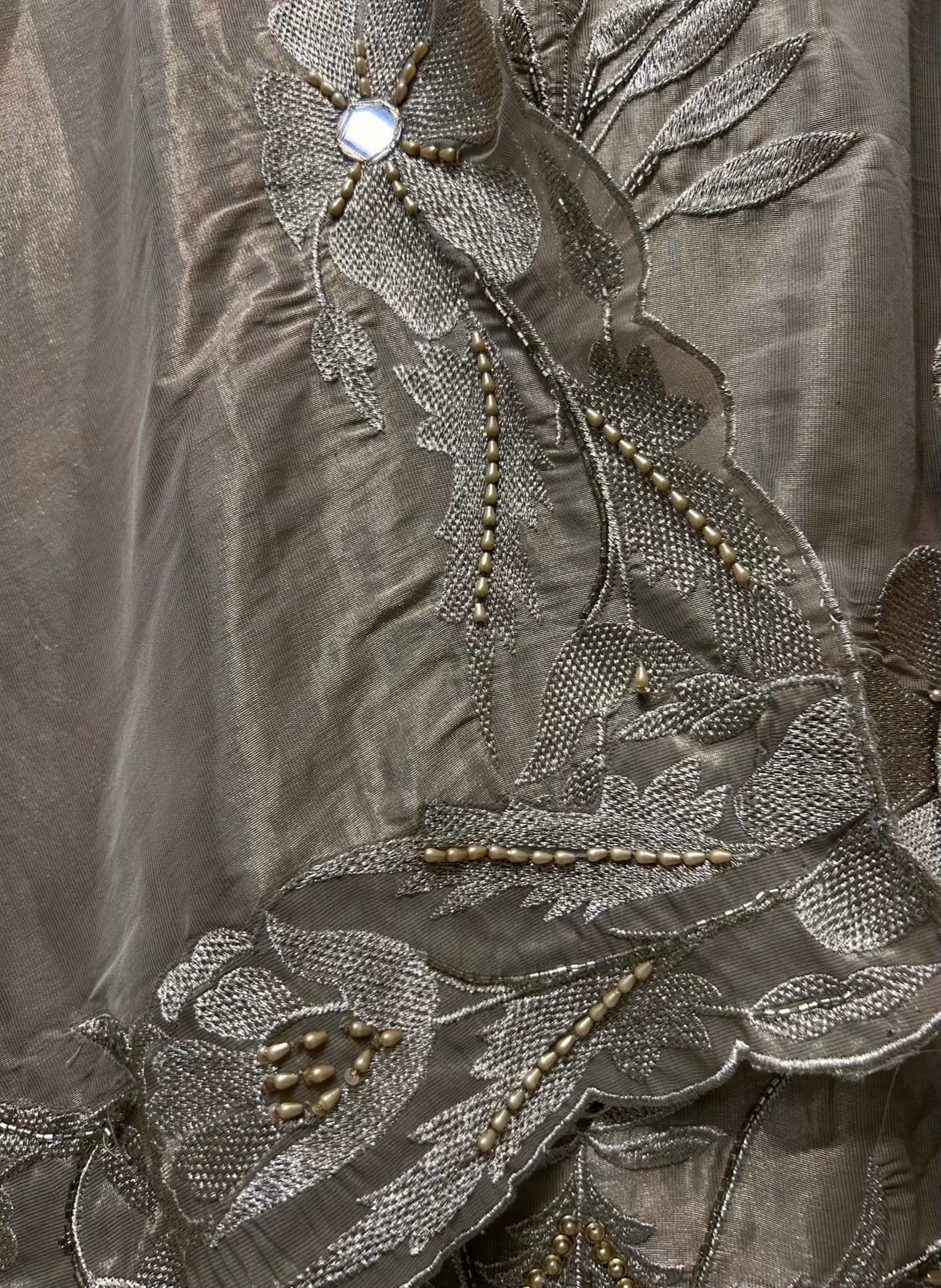 Noorika Sheesha Pearl Suit (Beige)
