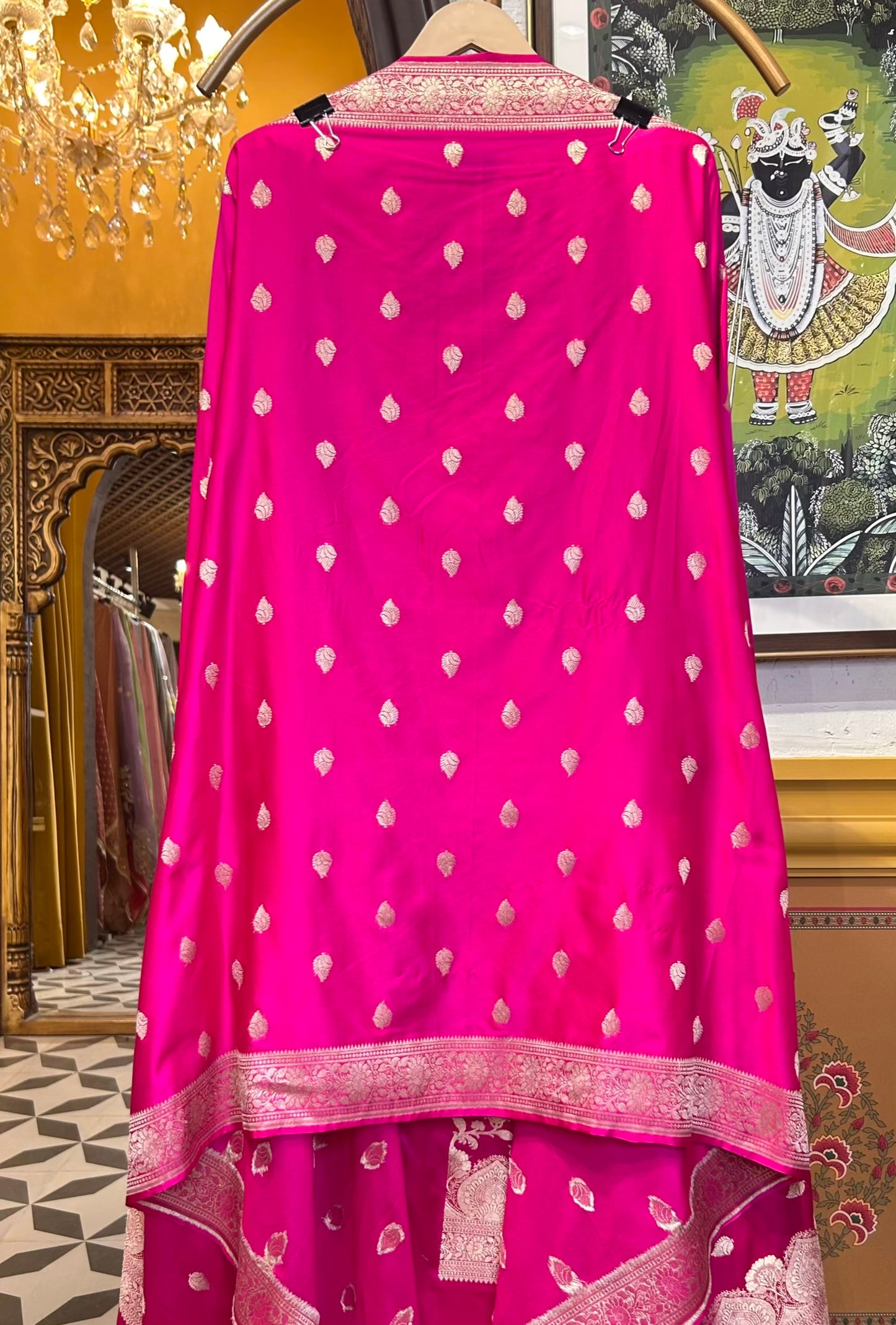 Zarposh Banarasi Suit (Magenta)