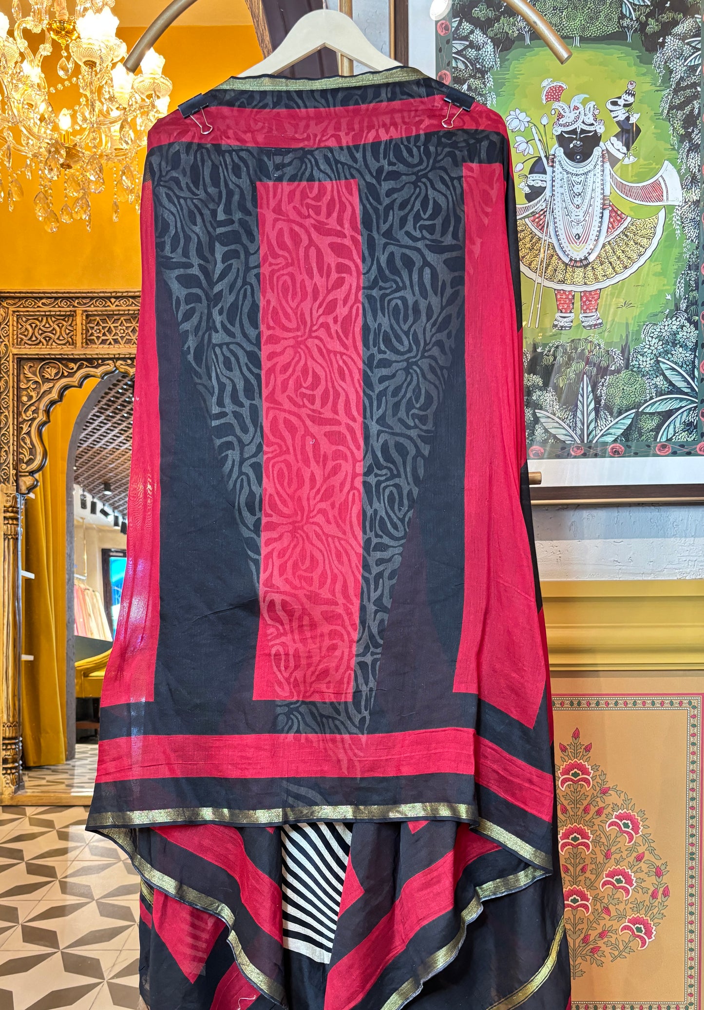 Rakta Maheshwari Suit