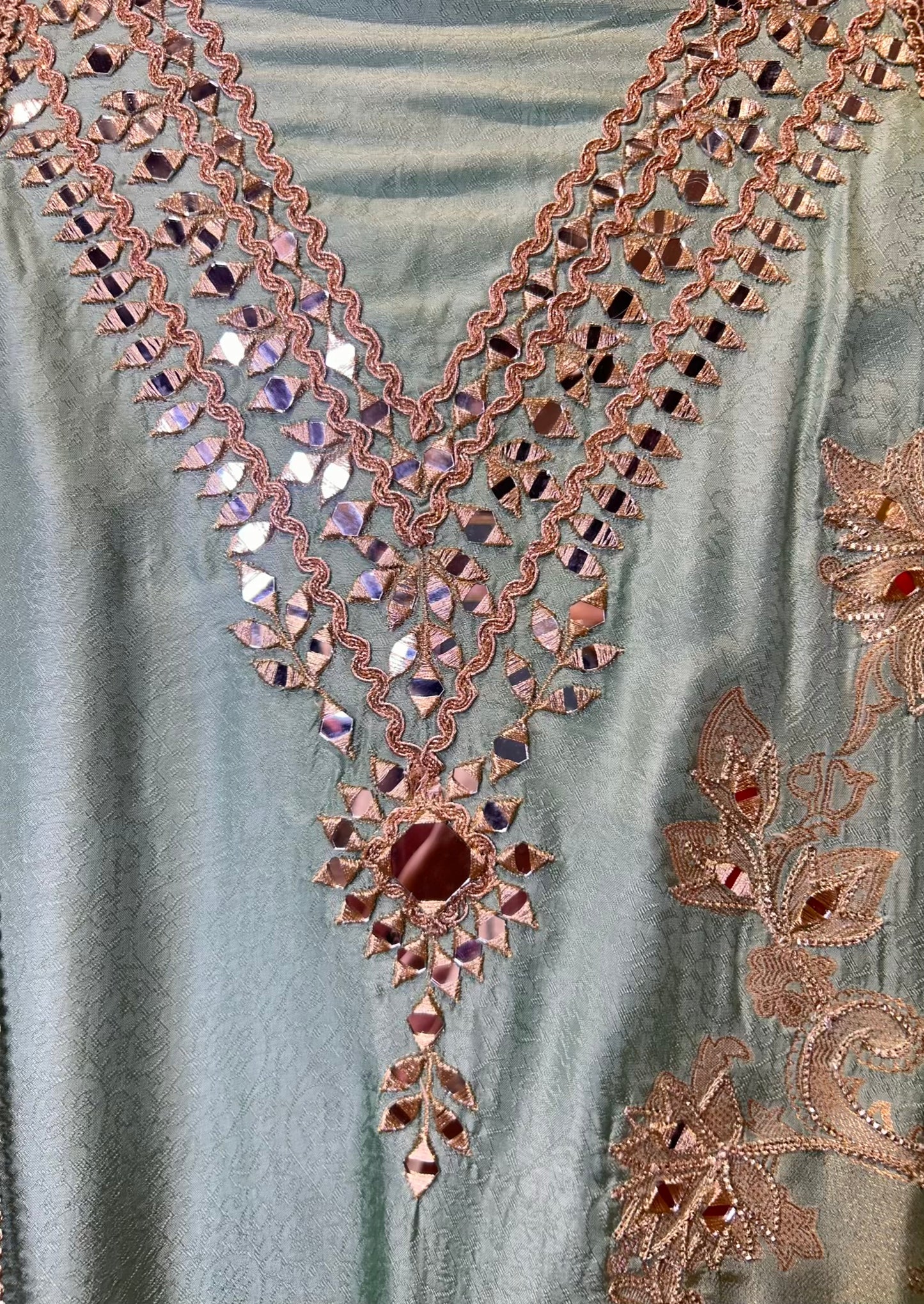 Sitarah Silk Suit (Green)