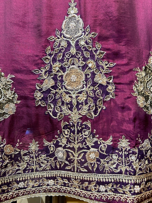 Aurisse Royale Crêpe Suit