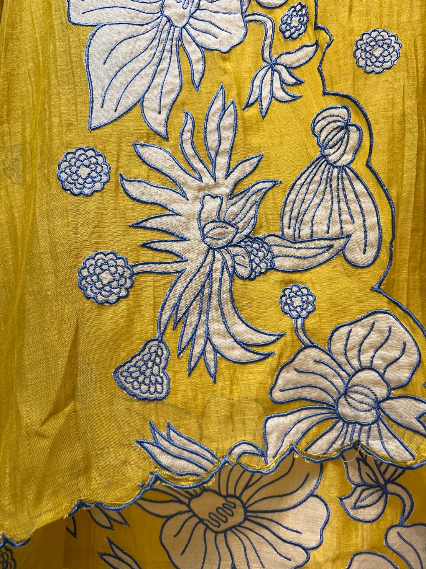 Aarini Appliqué Veil Suit (Yellow)