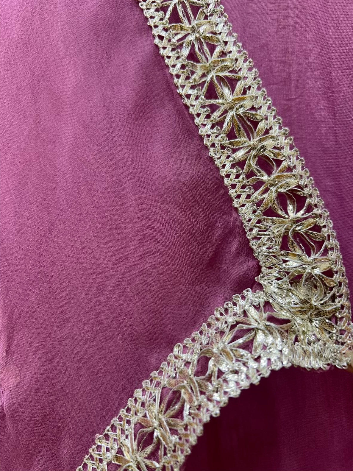 Eshira Gota Charm Suit (Purple)