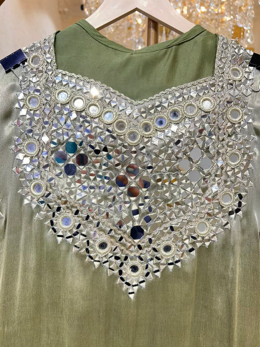 Noorza Aaina Farshi Set (Green)