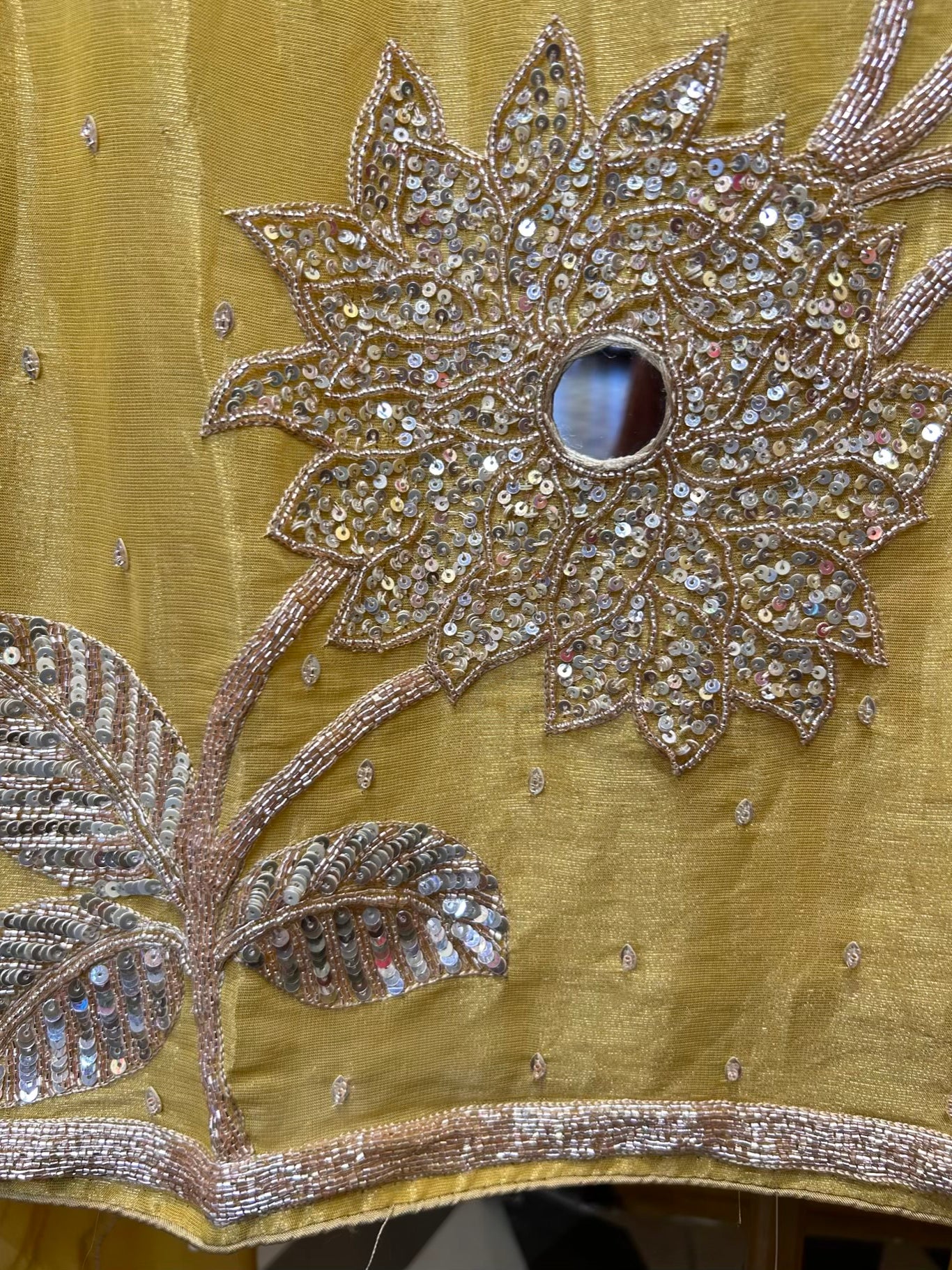 Chamak-e-Khubsurti (Yellow)
