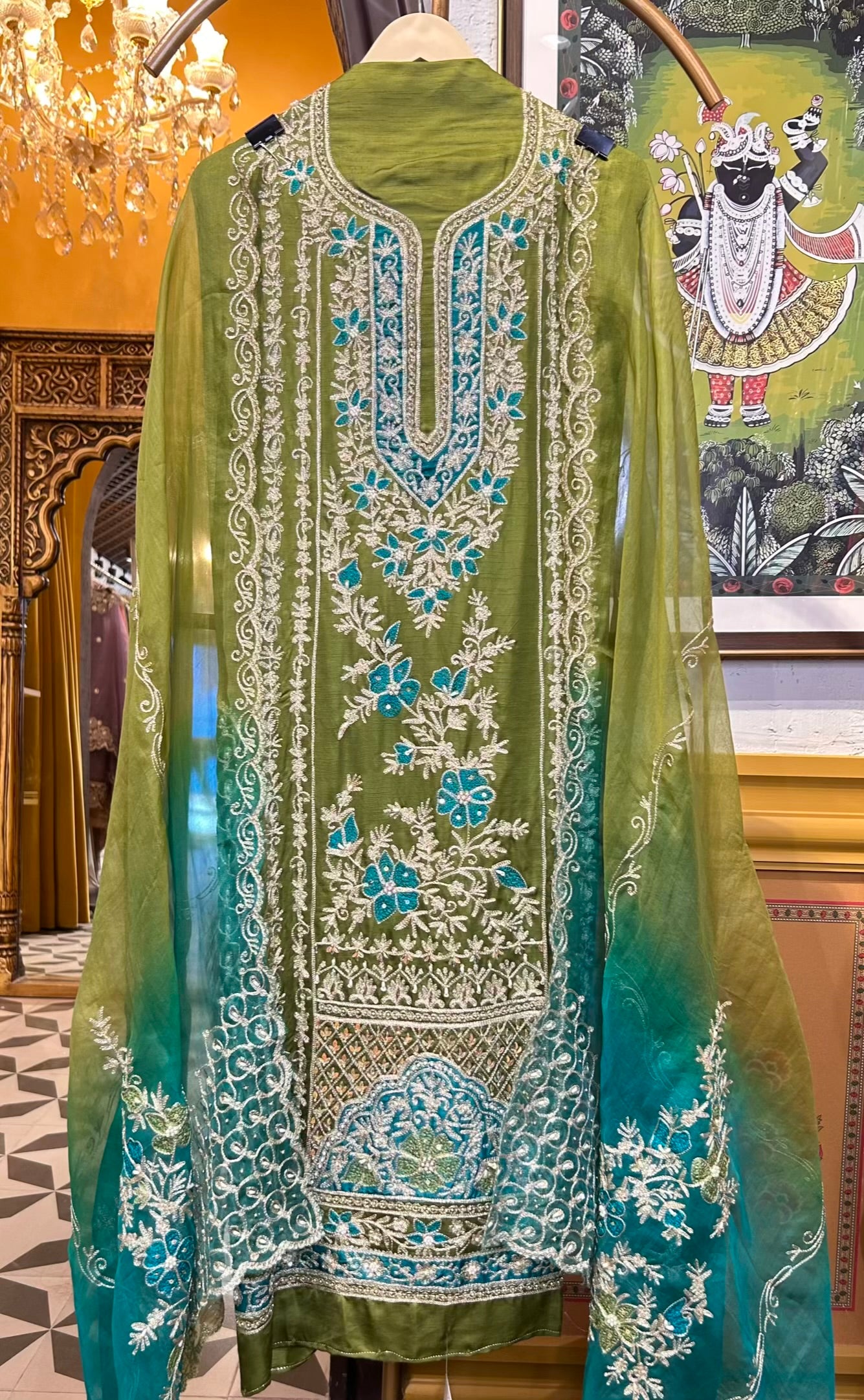 Ada-e-Nazneen (Green)