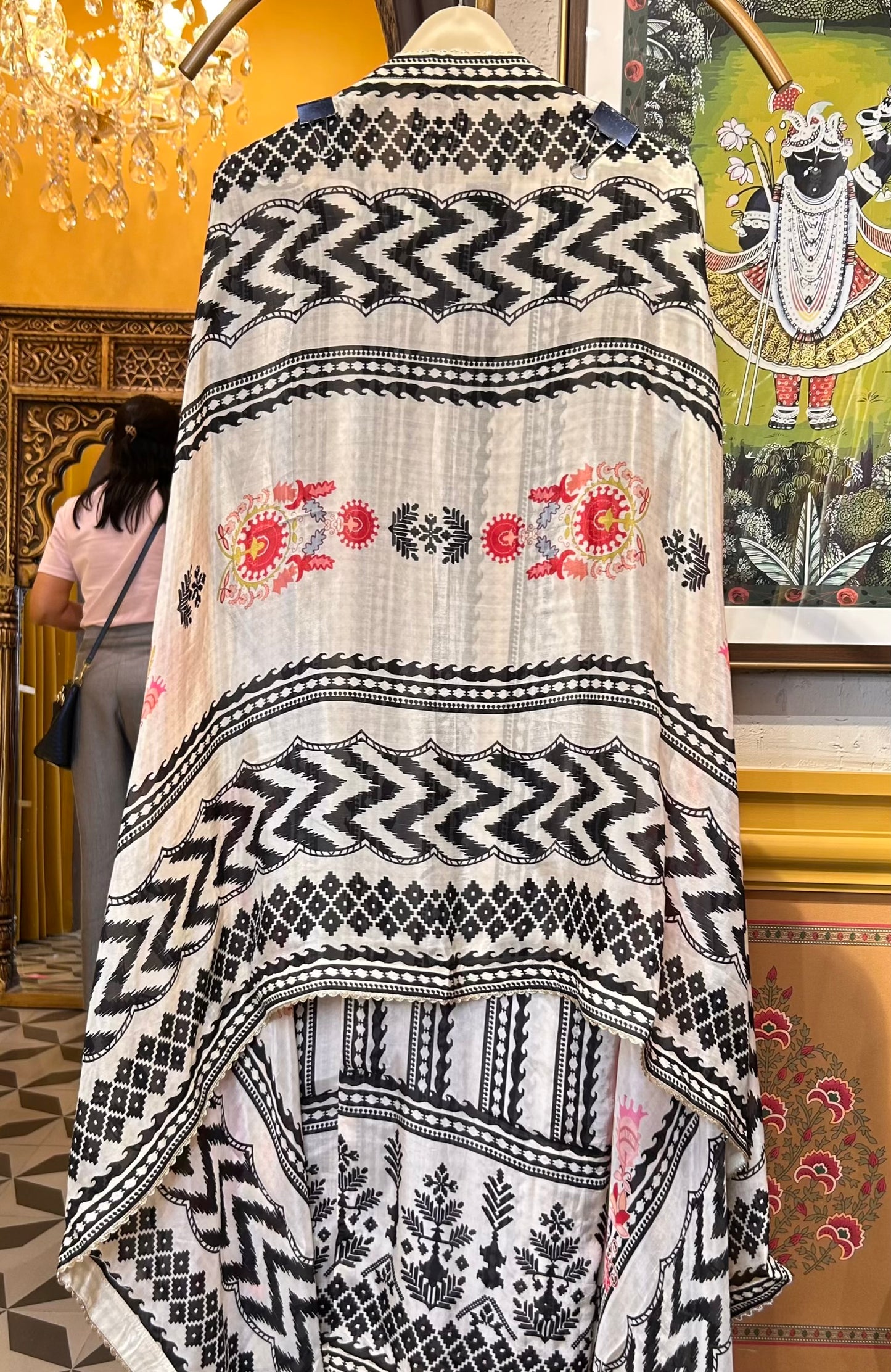 Tasveer-e-Noor (Black)