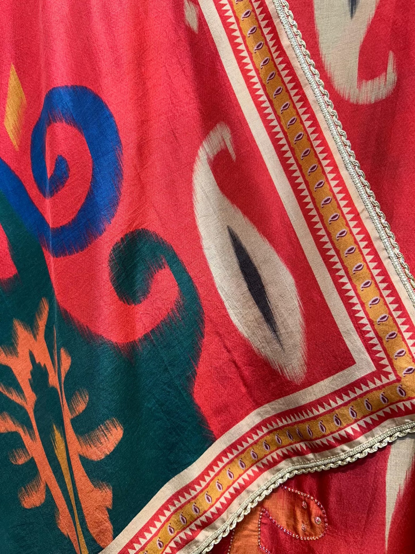 Ravira Patola Pearl Suit (Red)