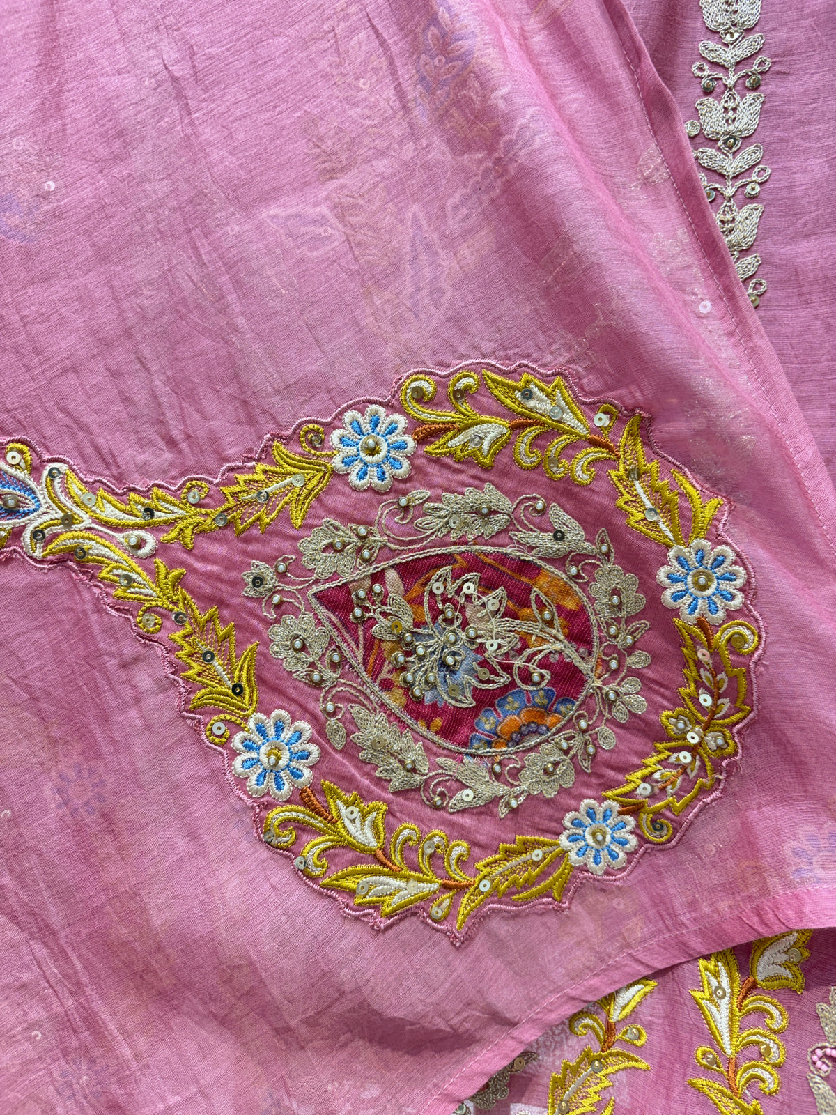 Vedaara Mul Chanderi Suit