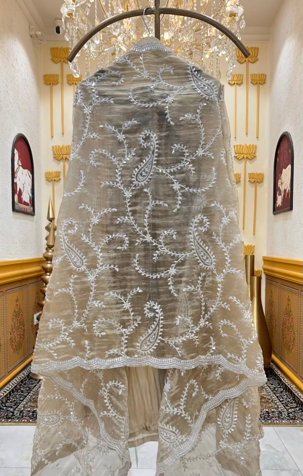 Naayra Karigari Élan Suit (Beige)
