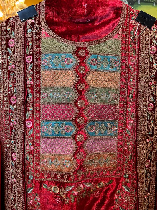 Ferozara Velvet Suit (Red)