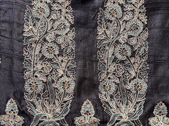Serenoire Éclat Silk Suit