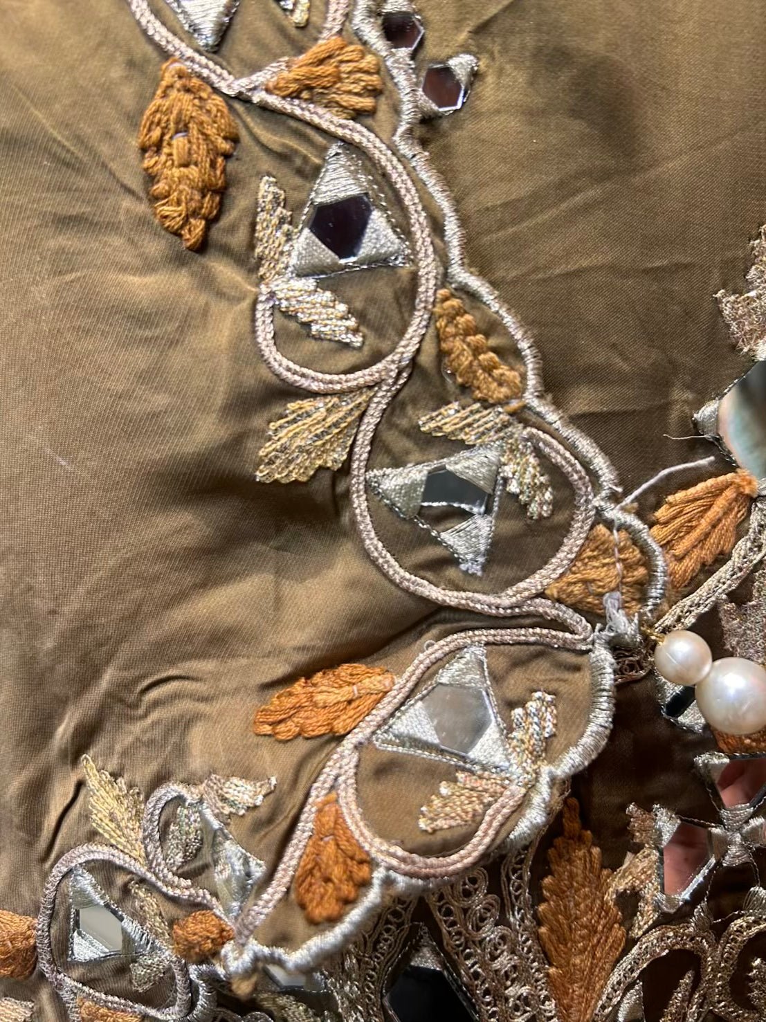 Noor-é-Gulshan (Brown)