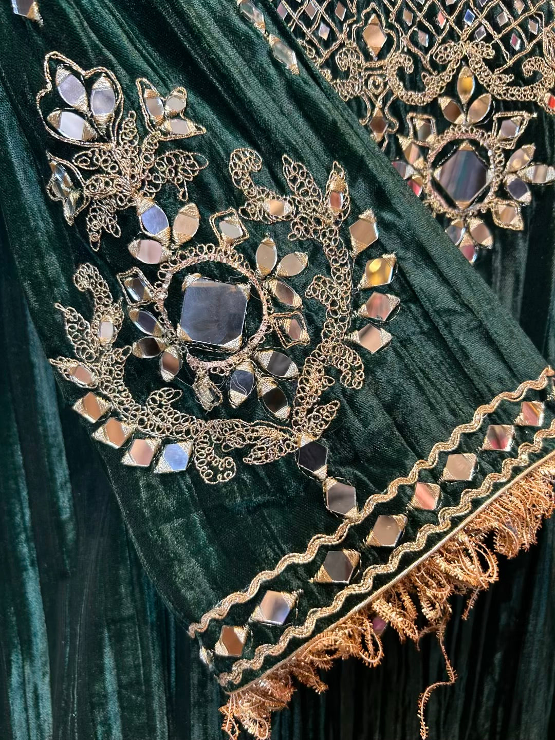 Shahnoor Velvet Slit Dress (Green)