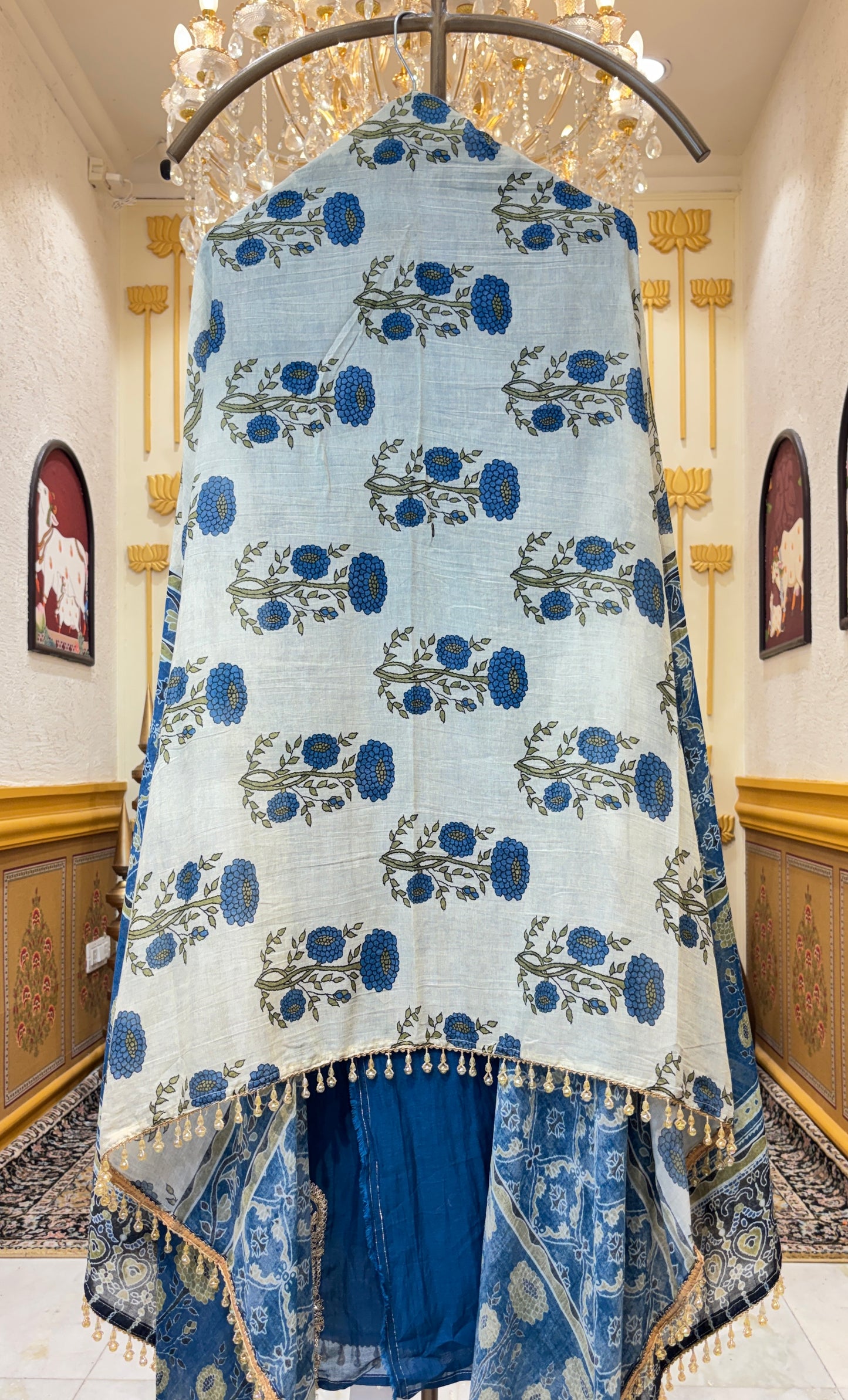 Sunehri Varnika Suit