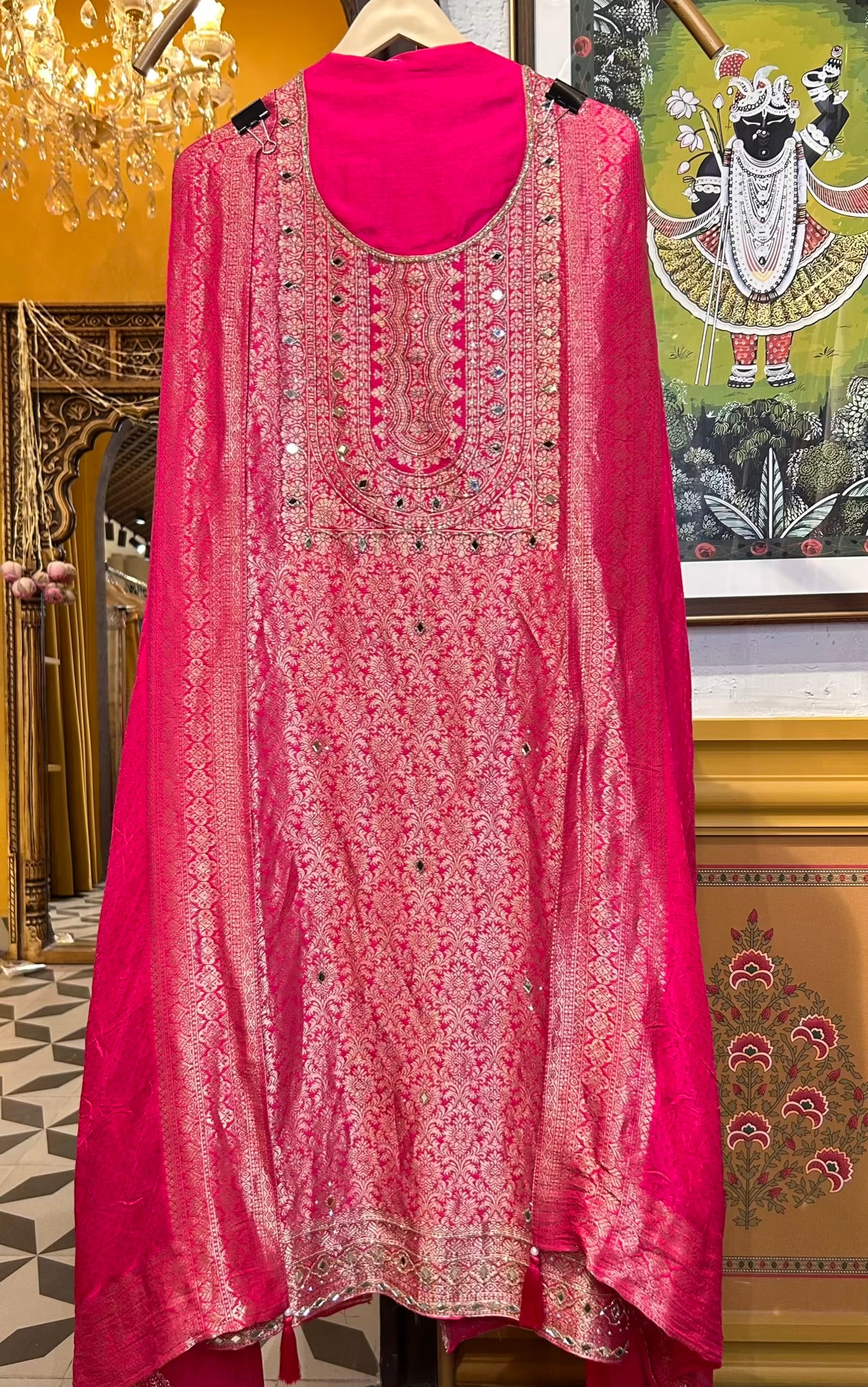 Zarq-e-Aaina (Magenta)