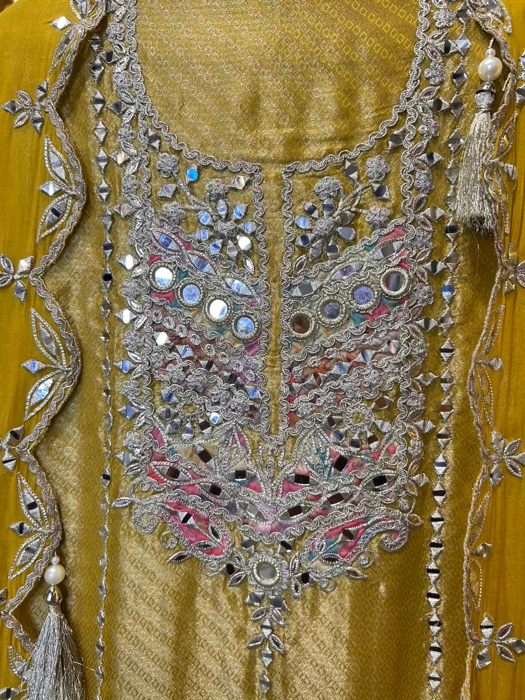 Raushan-e-Khaas