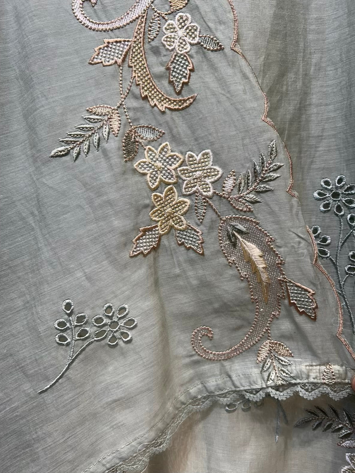 Husna Mul Embroidery Suit (Pista Green)