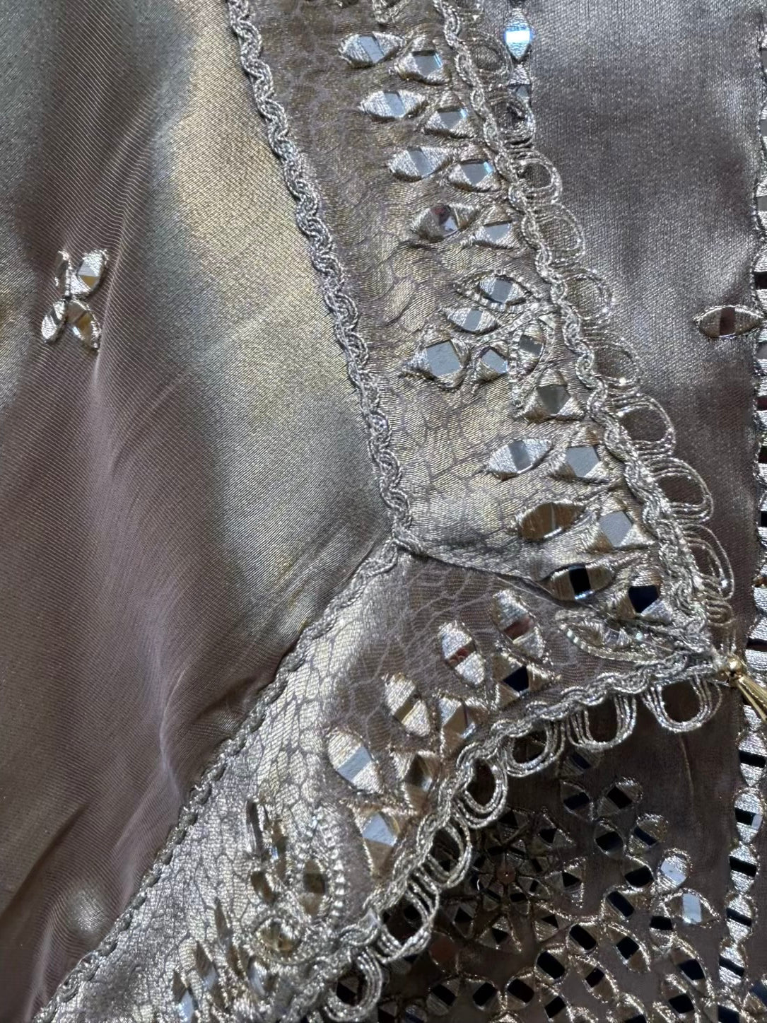 Rimzara Sheesha Élan Suit (Beige)