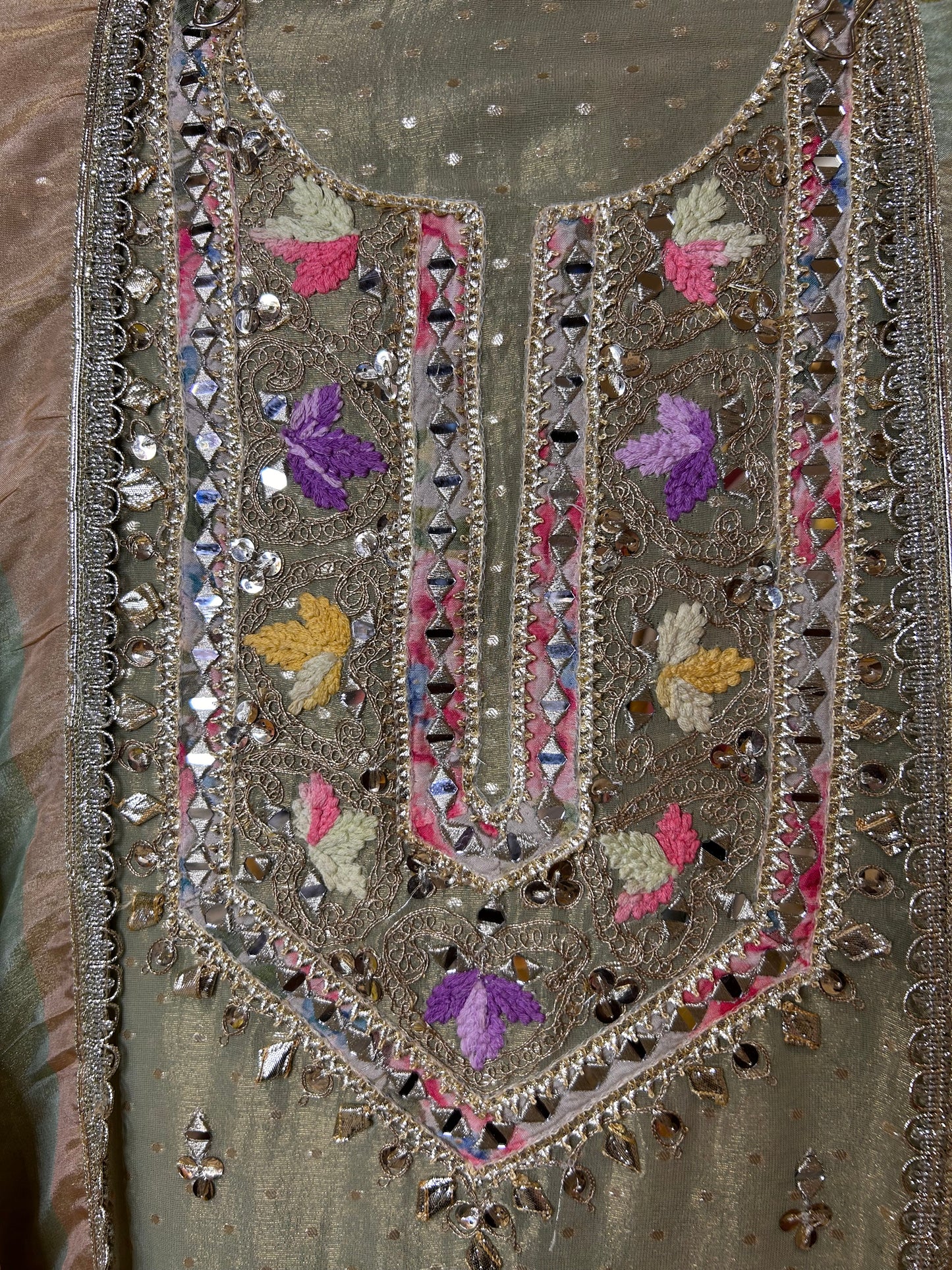 Zar-e-Khaas (Green)