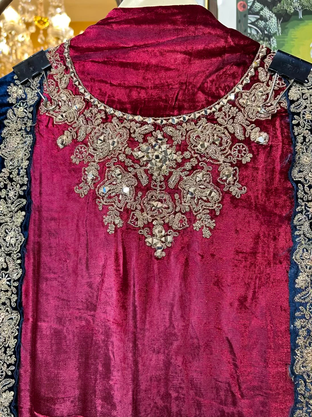 Zareefa-é-Velvet Suit (Maroon)